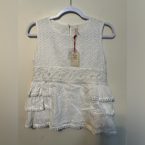 Raga NWT‎ Boho White Ruffle Eyelet Sleeveless Top Size Medium - Picture 1 of 7